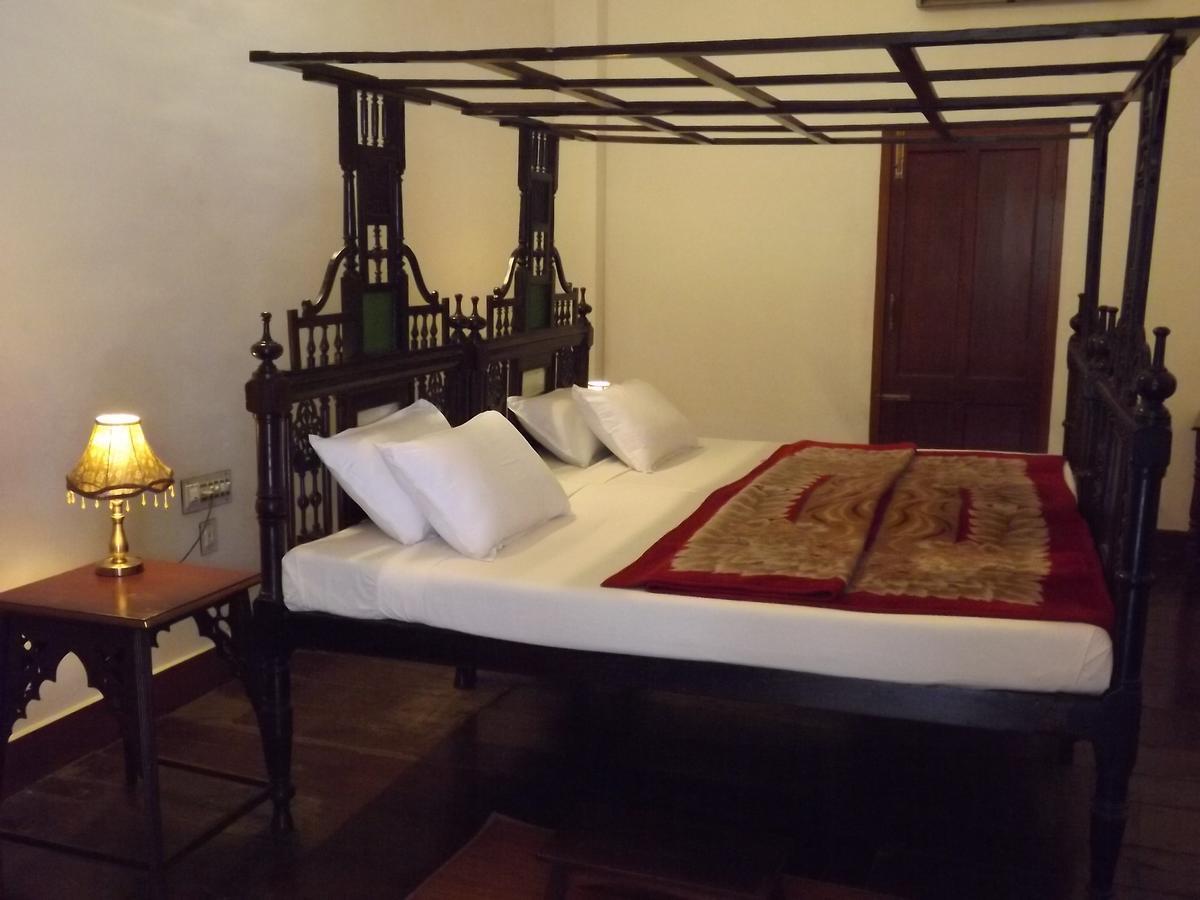 Ballard Bungalow Hotel Kochi Bagian luar foto